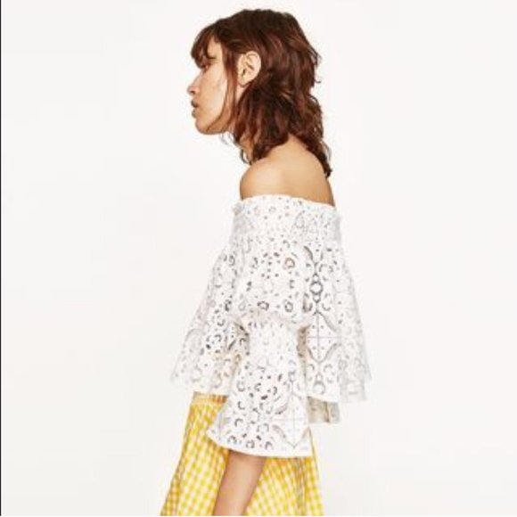 Zara White Lace Off the Shoulder Crop Top - Picture 2 of 3